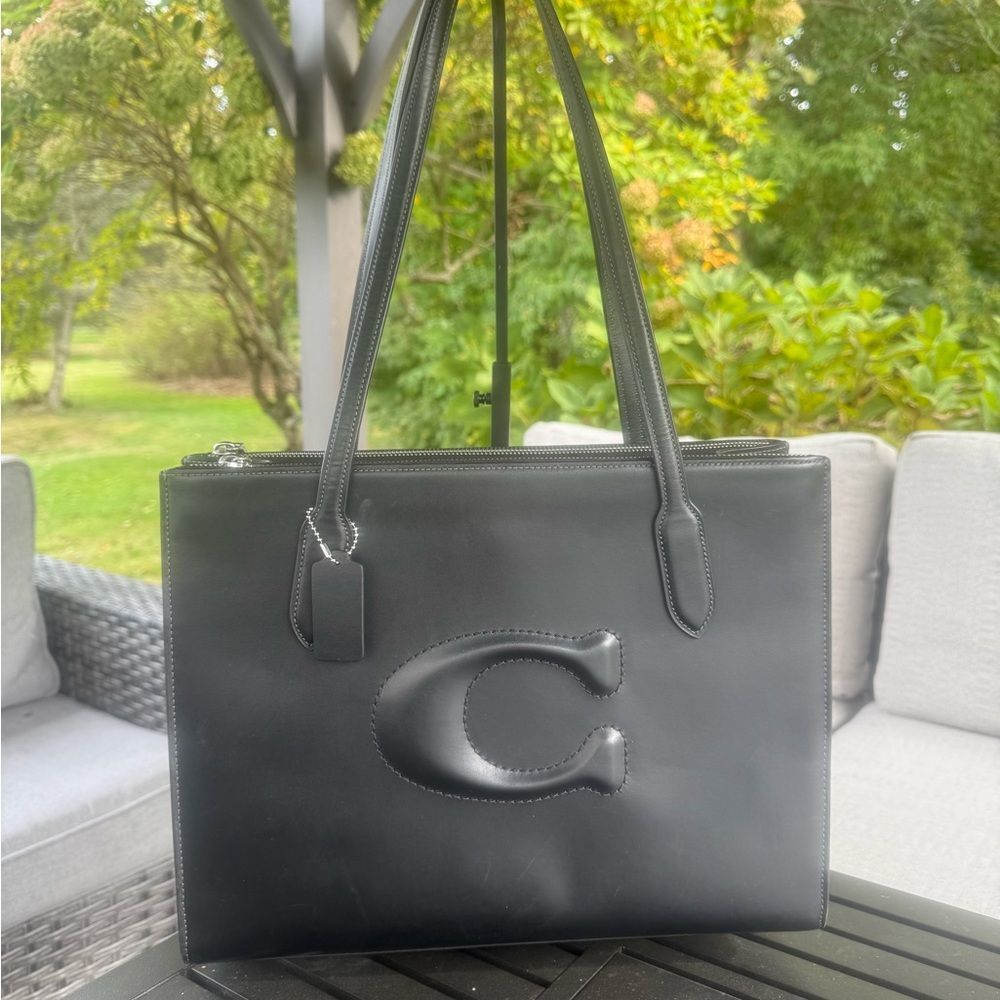 Coach Nina tote with matching wristlet - Picture 2 of 13